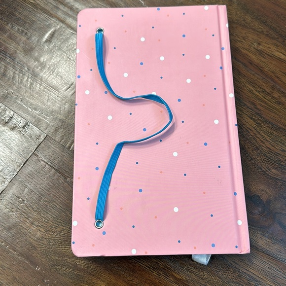 Small planner. Free with any bundle. - Picture 16 of 16